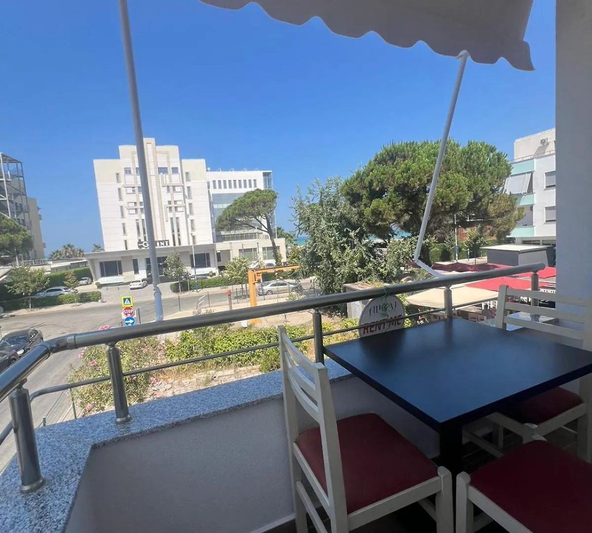 גולם I&S Apartment 6
