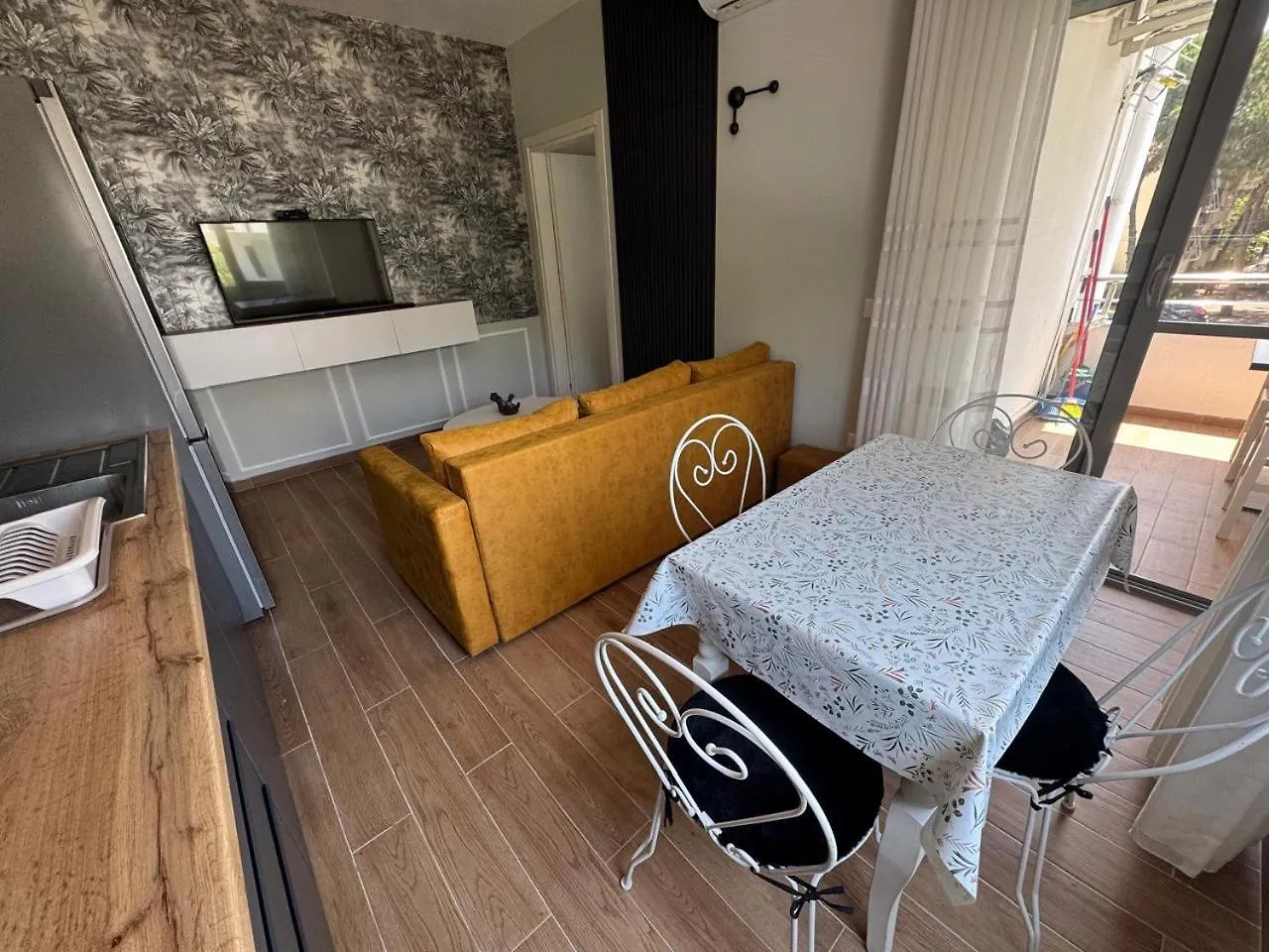 גולם I&S Apartment 6
