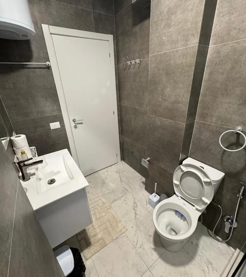 גולם I&S Apartment 6